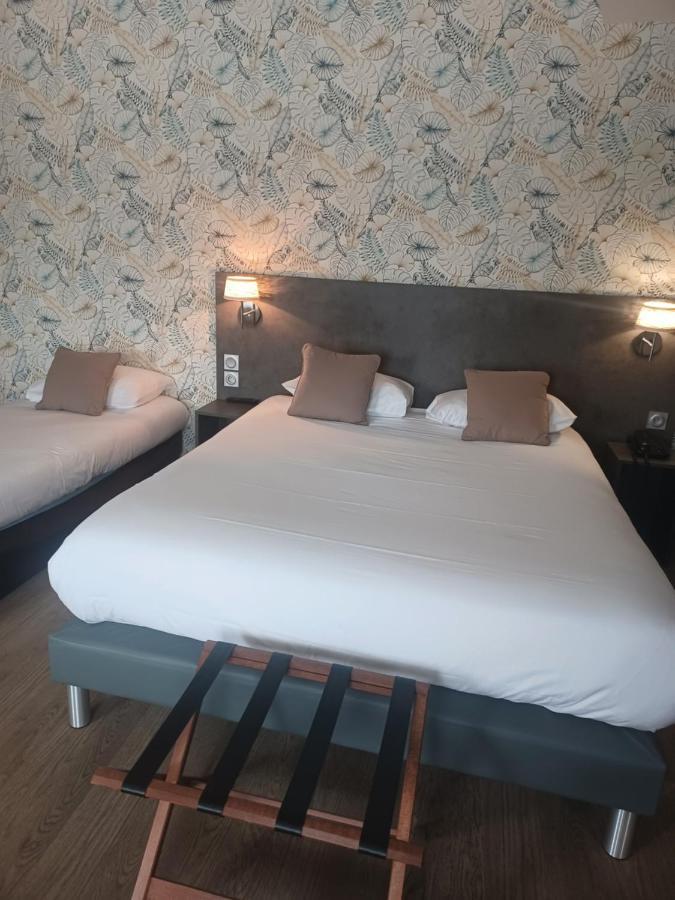Hotel La Parenthese Attignat Esterno foto